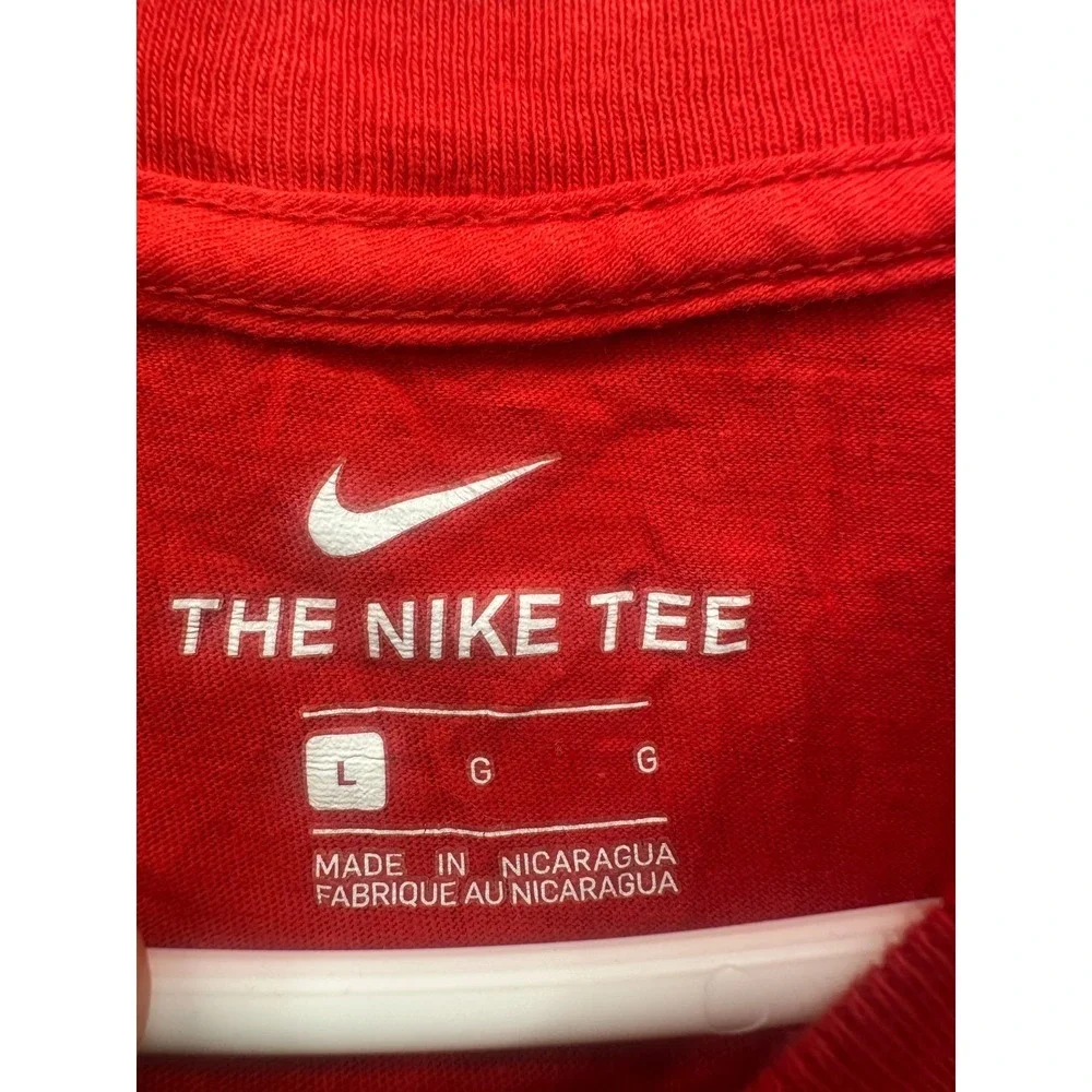 Nike Tee Shirt Mens Large Red Swoosh Graphic Print Logo Crew Neck Short Sleeve